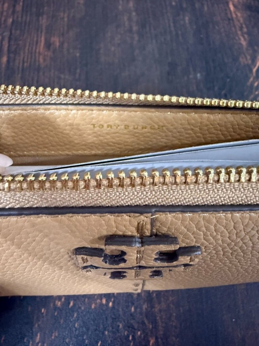 Tory Burch McGraw Zip Continental Wallet in tiramisu - Picture 5 of 5